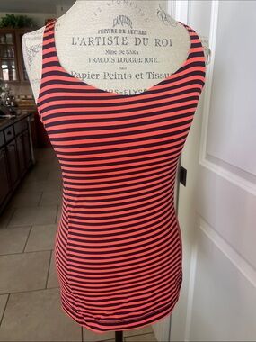 EUC Lululemon orange & navy striped tank top size 8 crisscross back